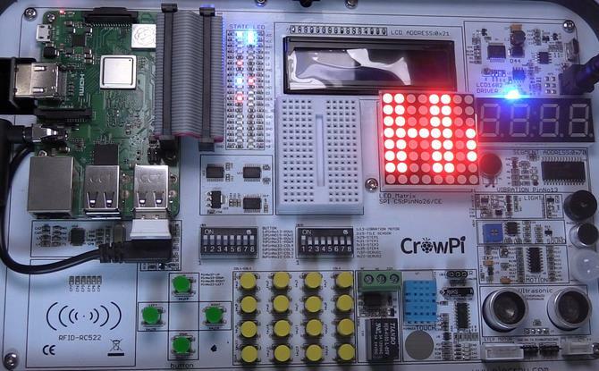CrowPi - pakket med komponenter at lære med