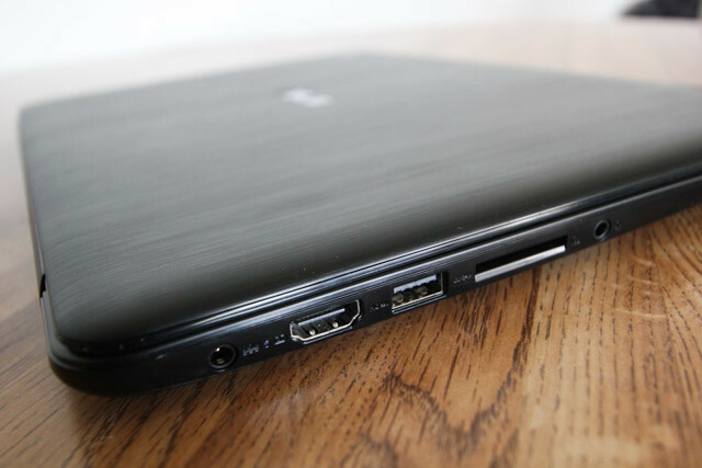 asus chromebook c300 - porte