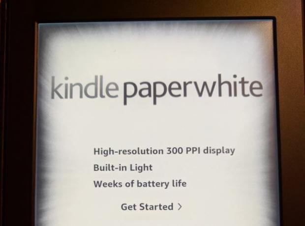 Sådan konfigureres og bruges din Kindle Paperwhite 02 Paperwhite Hello-skærm