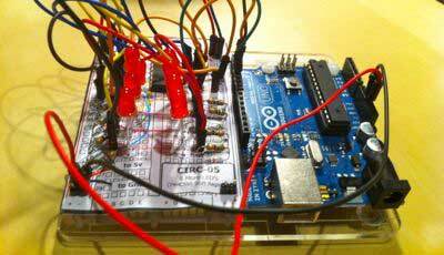 Arduino-programmering - Spil med skiftregistre (a.k.a Endnu flere LED'er) samlet skiftregistervejledning