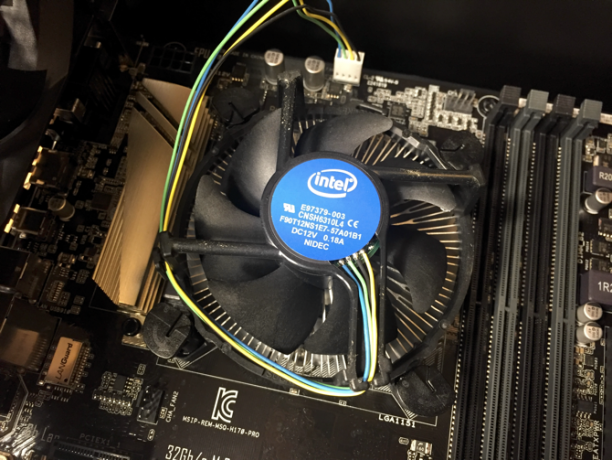 Sådan bygger du din egen pc build pc cpu cooler