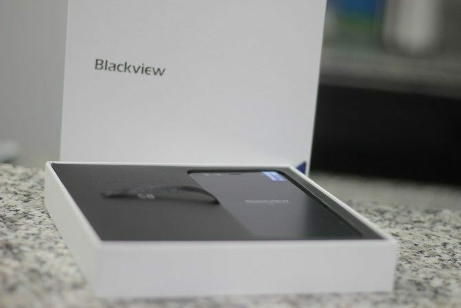 Blackview S8-gennemgang: Galaxy-funktioner uden den astronomiske pris BlackviewS82 670x447