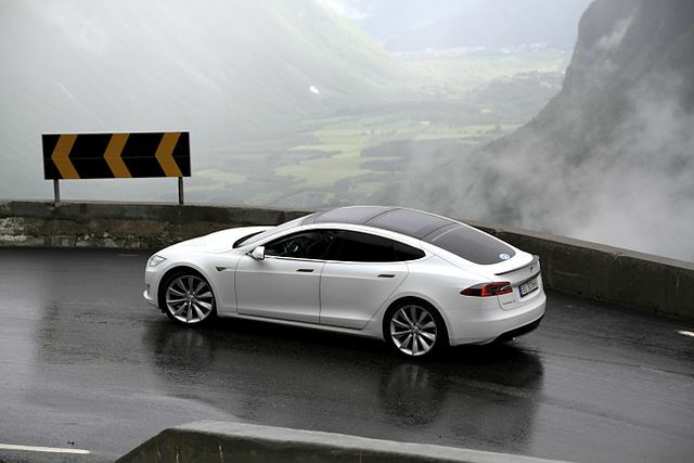 640 pixels-EV_Rally_Trollstigen_Tesla_Model_S