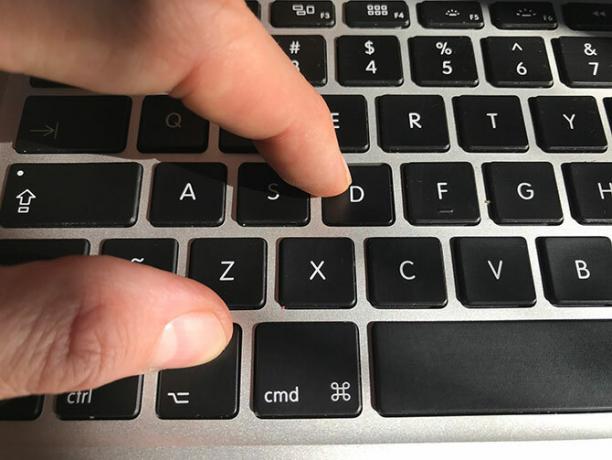 Hold option + D Mac-tastatur